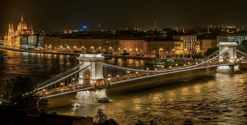 Pariisi - Budapest : yksityisen suihkukoneen vuokraus