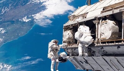 Lennä maapallon yllä suorana lähetyksenä ISS-avaruusasemalta käsin