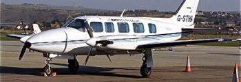 location de jet privé: intérieur d'un Britten Norman Islander.