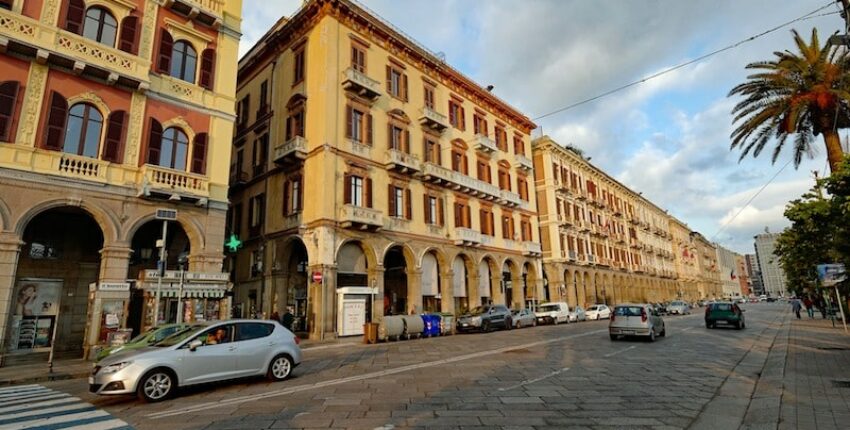 Cagliari Elmas : yksityisen suihkukoneen vuokraus 
