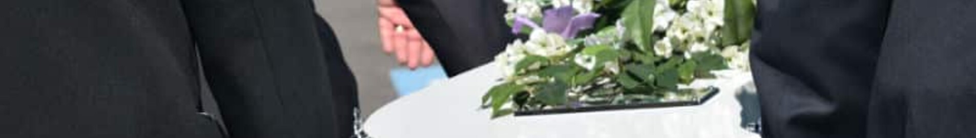 Miten arkun kotiuttaminen lentokoneella järjestetään?