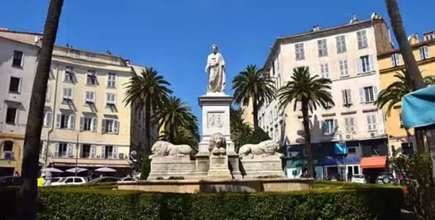 Ajaccio-Napoléon-Bonaparte: yksityisen suihkukoneen vuokraus 