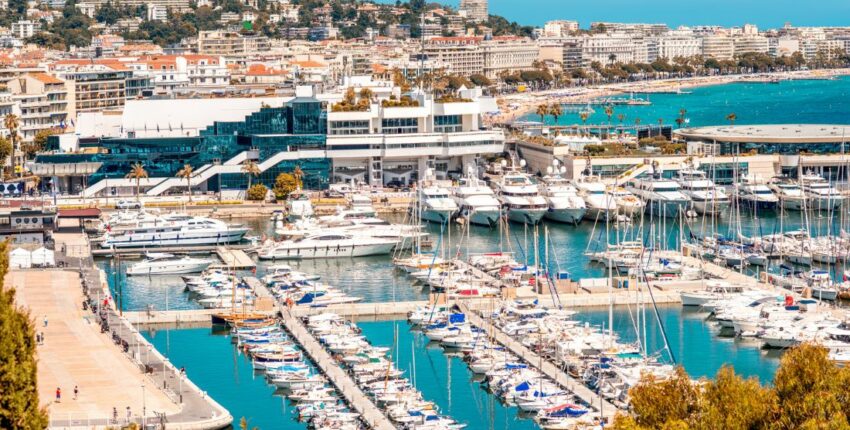 Luxemburg - Cannes: yksityisen suihkukoneen vuokraus 