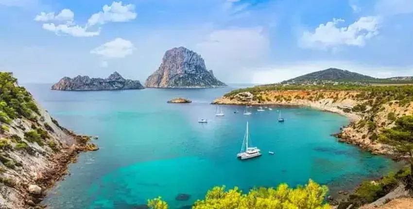 Ibiza : yksityisen suihkukoneen vuokraus