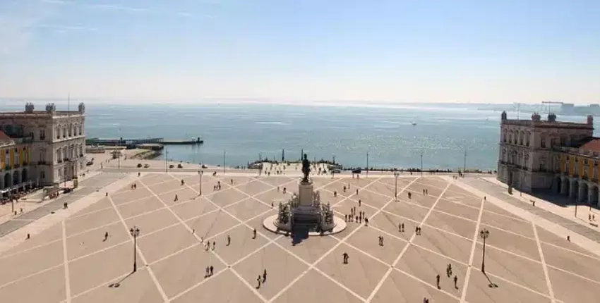 Pariisi - Lissabon: yksityisen suihkukoneen vuokraus 