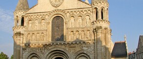 Poitiers: yksityisen suihkukoneen vuokraus 