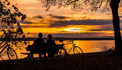 4 kohdetta, joihin kannattaa lentää yksityiskoneella ystävänpäiväksi!