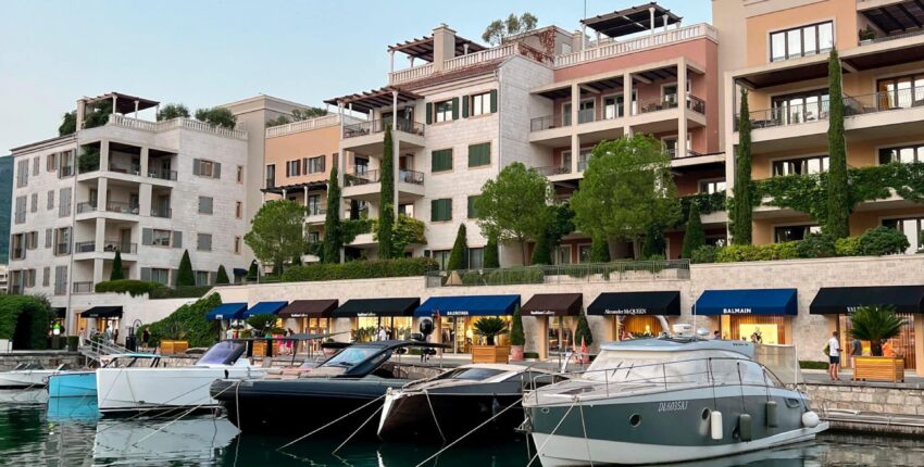 Tivat : yksityisen suihkukoneen vuokraus