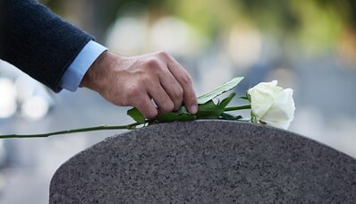 Ruumiin kotiuttaminen Marokkoon: hinnat, määräajat, menettelyt