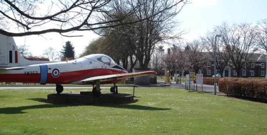 Vuokraa yksityinen suihkukone Cranwell Air Base