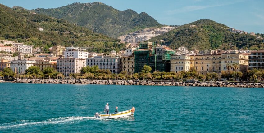 Salerno : yksityisen suihkukoneen vuokraus