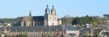 Châteauroux – Vue aérienne des champs et verdure.