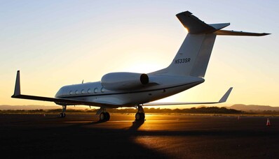Jet Aviation: liikelentotoimintaa harjoittava yritys