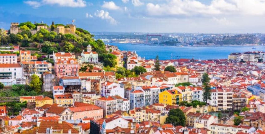 Saint-Tropez - Lissabon: yksityisen suihkukoneen vuokraus