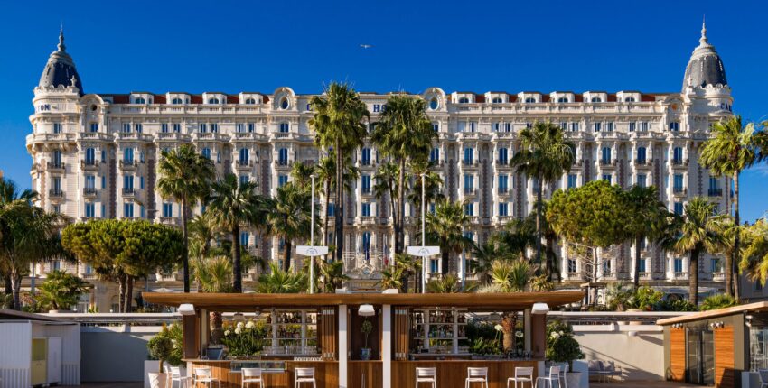 Saint-Tropez – Cannes: Helikopterikuljetus