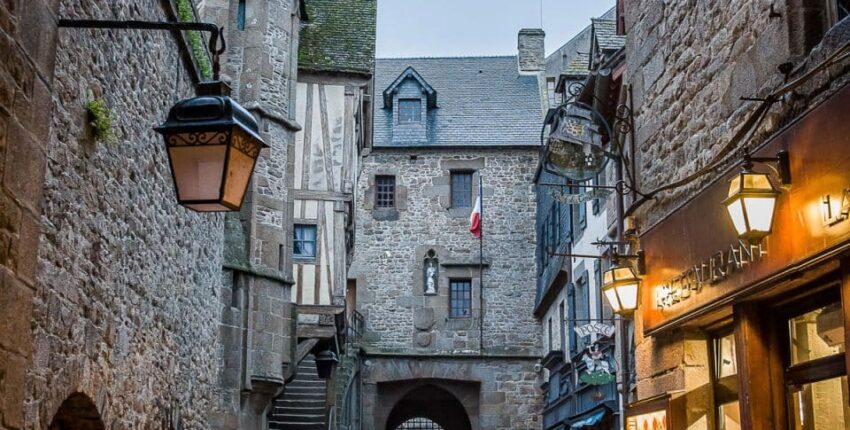 Mont-Saint-Michel: helikopterikokemus Pariisista käsin
