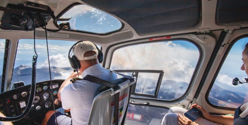 Helikopterilento Etna-vuoren yllä