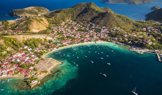 Fort-de-France - Les Saintes: helikopterikuljetus
